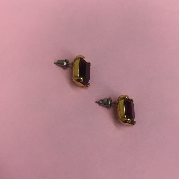 Ruby-like pierced-ear studs - Picture 2 of 6